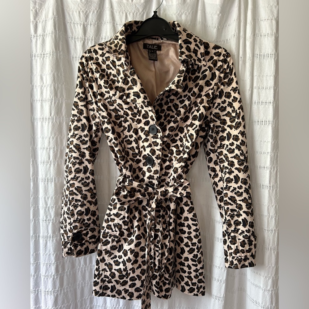 Vintage Cheetah Print Short Trench Coat Trending Statement Jacket Fall 🍂